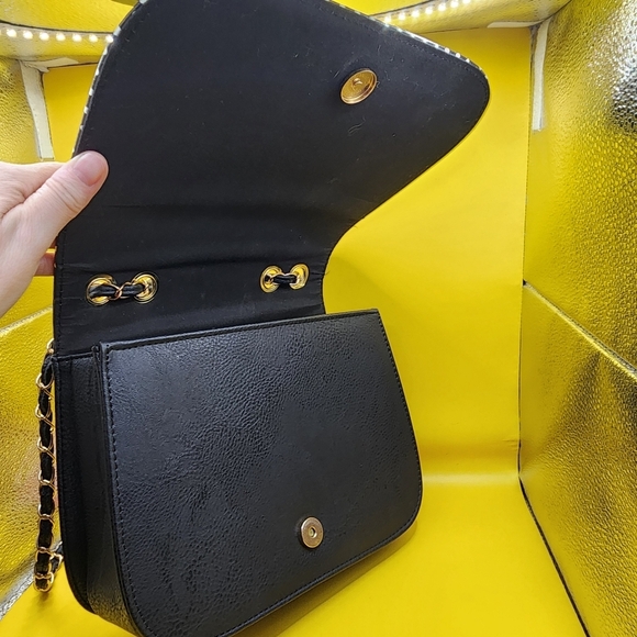 NWT Betty Boop Shoulder Bag 10x8 Crossbody Purse Polka Dot Magnetic Snap Vegan - Picture 8 of 12